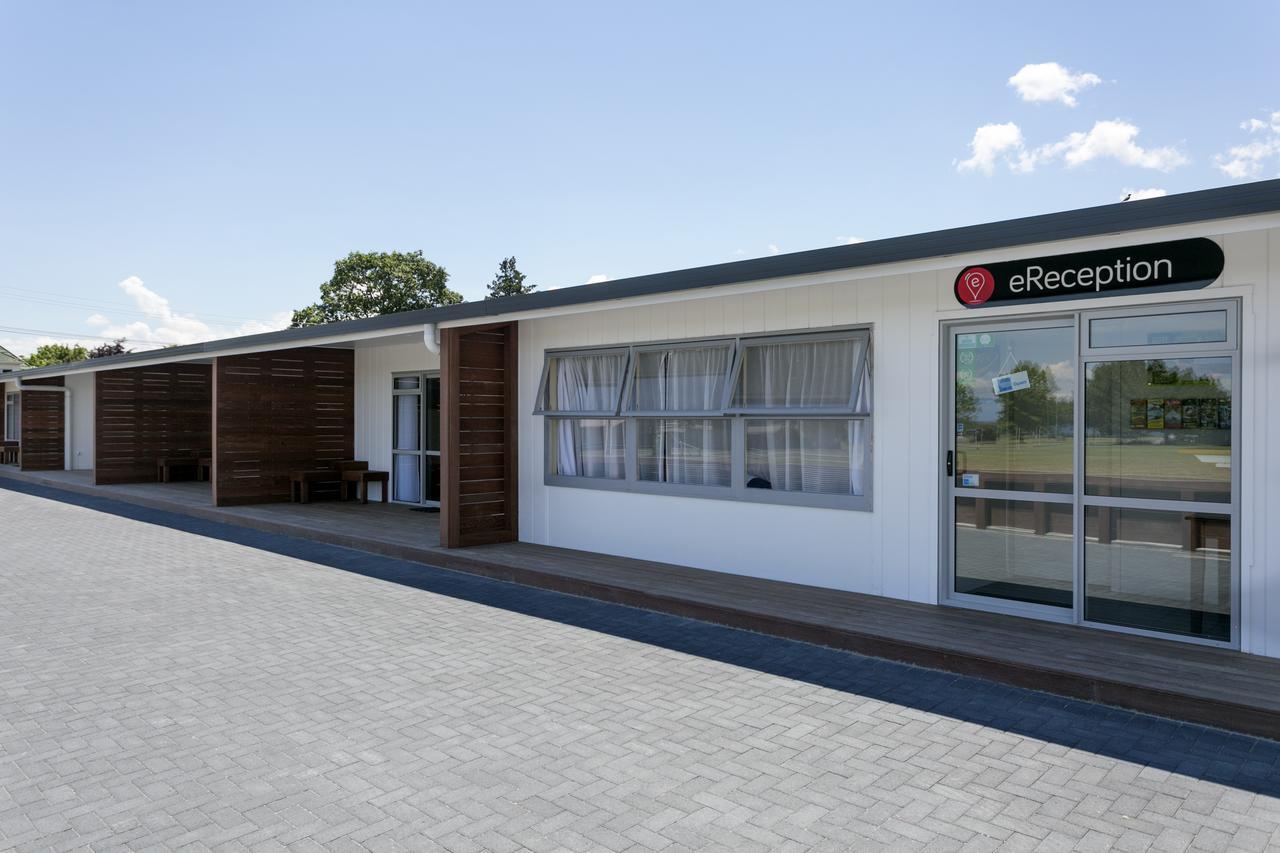 Emotel Taupo Kültér fotó